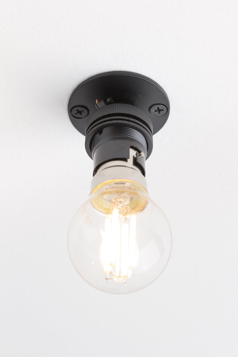 black  batten holder allows shades to be fitted to ceilings in the closest possible position.