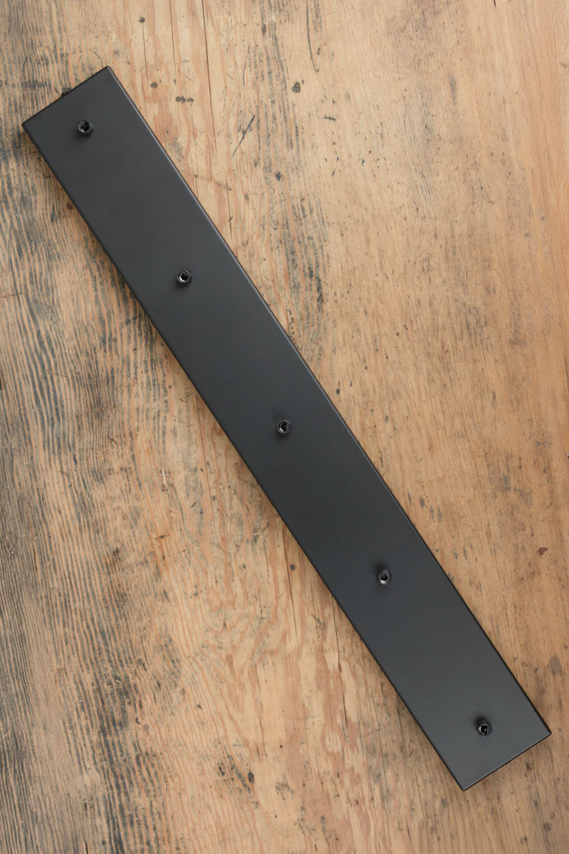 760mm black, retangular eiling rose in a 5 drop.