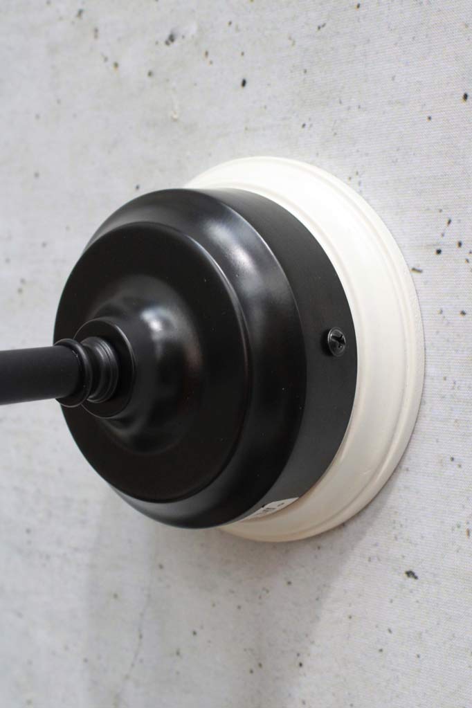 White Wooden mounting block