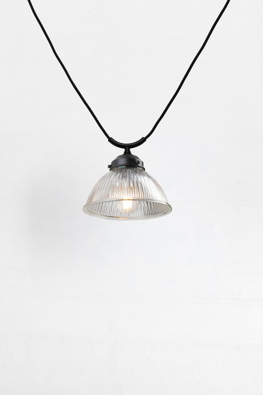 Pendant light can link multiple together with clear ribbed glass shade 