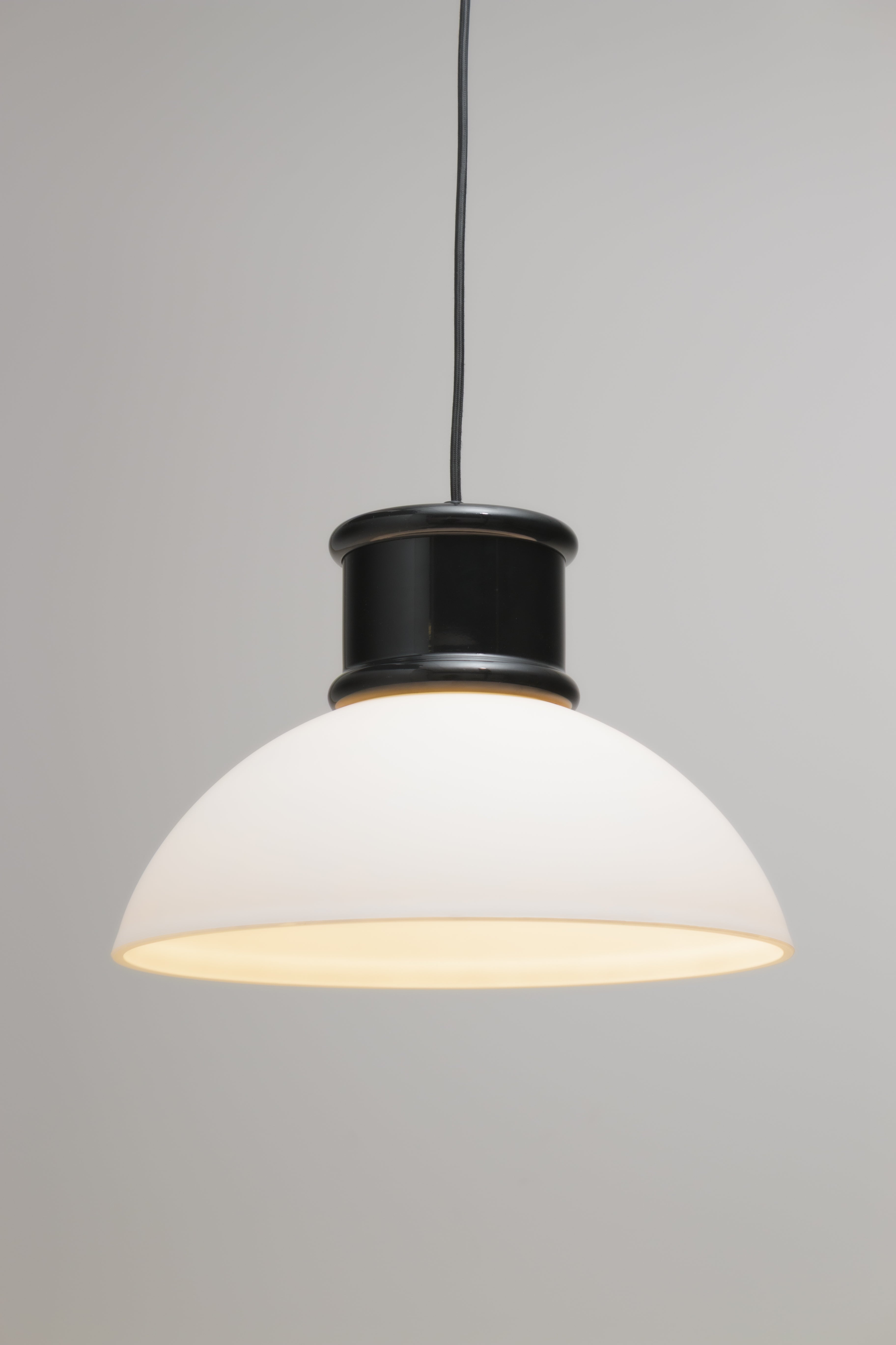 homestead glass shade with brickworks black top