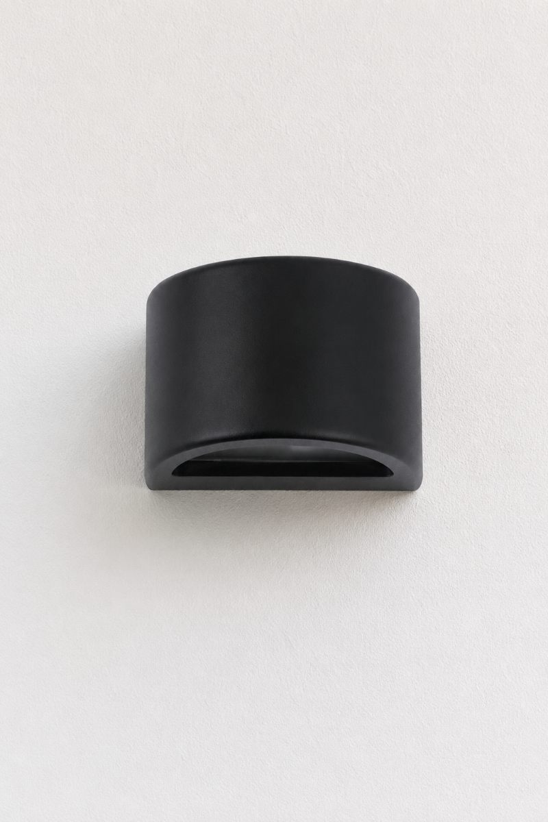 Black exterior step wall light made from aluminium. 