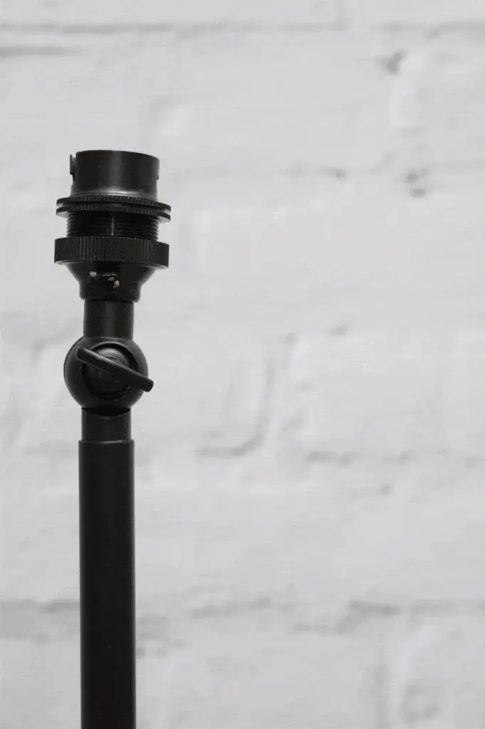 GIF showing the movement of the wall sconce lampholder