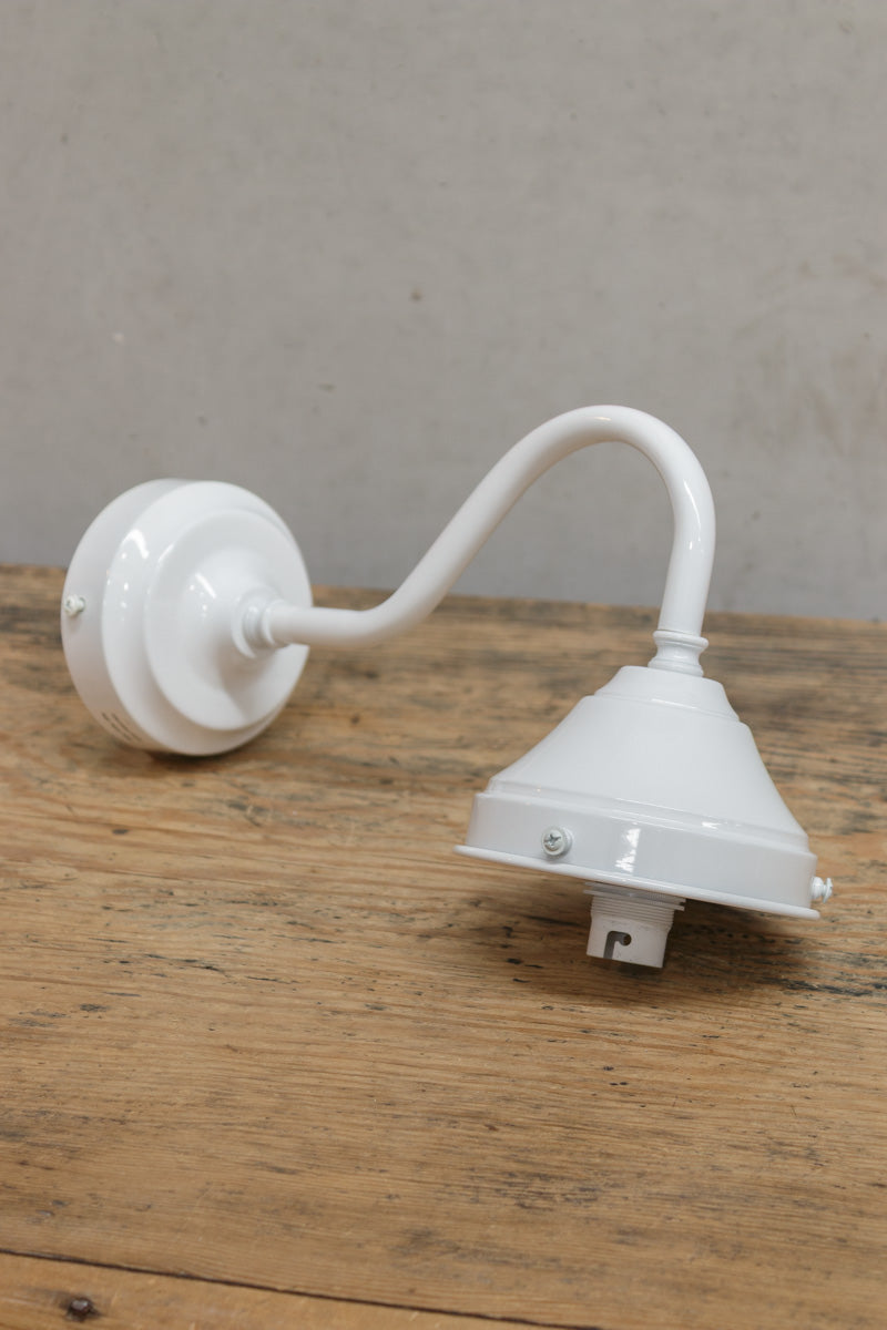 White Gooseneck Exterior Wall Sconce with 4¼ Cup Cover - B22