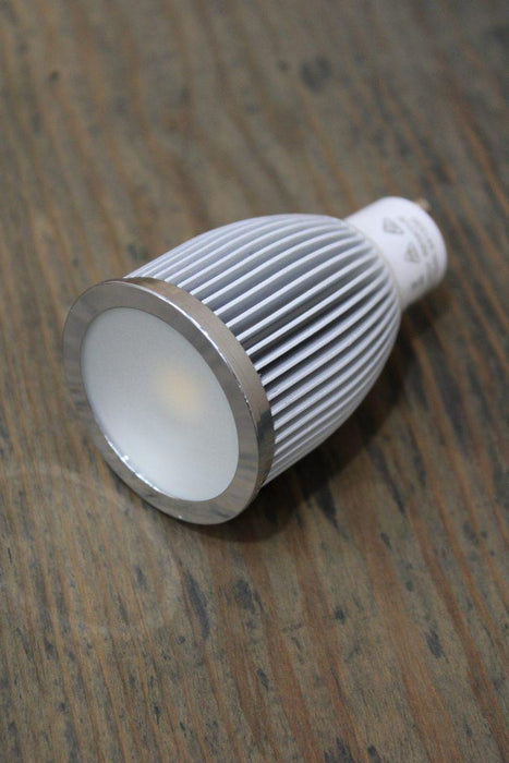 9W LED bulb with chrome ring