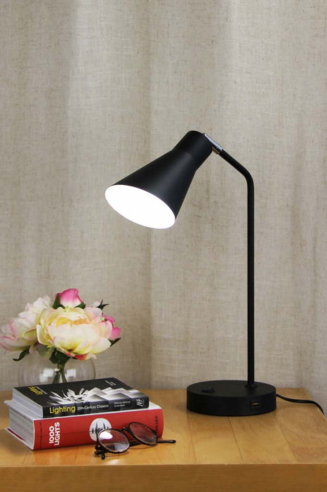 Modern retro black table lamp
