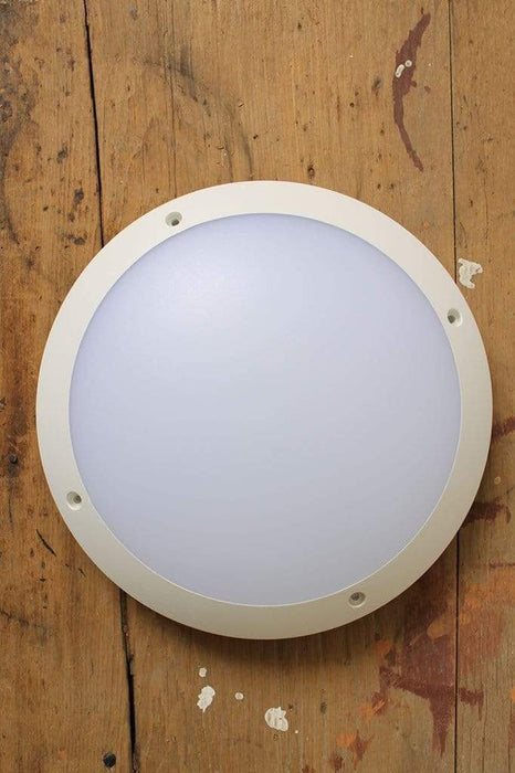 Button bunker wall light in white
