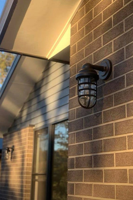 outdoor light on outside of the house