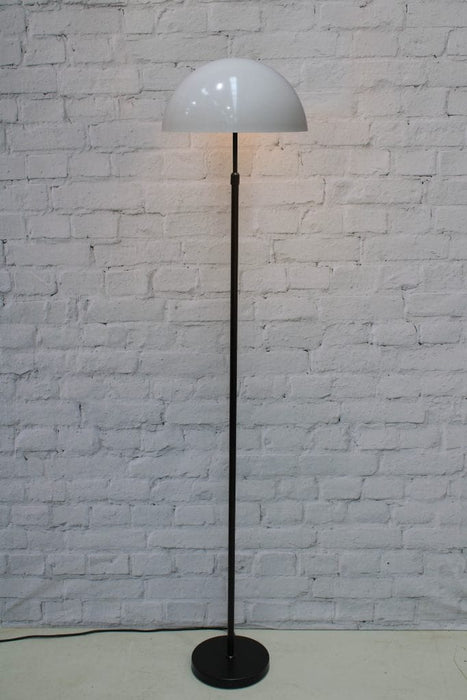 Black table lamp with large white shade