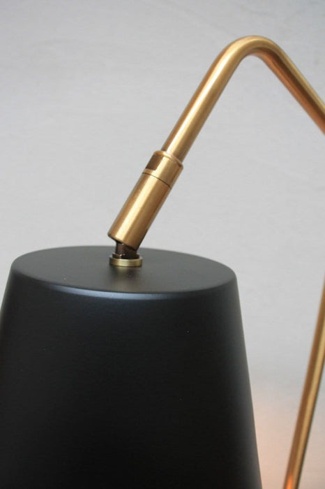 Gold and black luxe table lamp. online lighting Australia. table lamps for hotels
