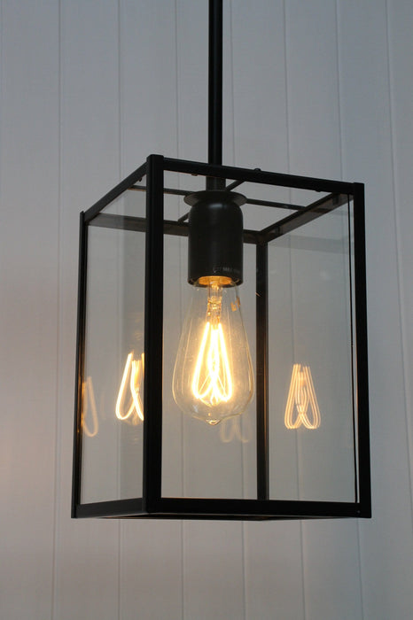 Hamptons style lighting. classic pendant lighting. luxe home decor