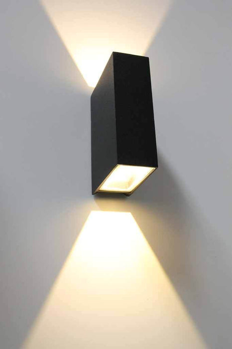 Hardy outdoor light. warm white outdoor lighting. facade lighting for home or business