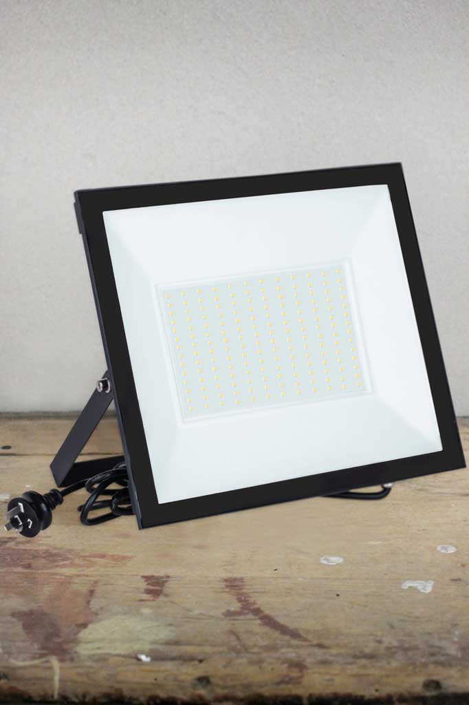 Large sized outdoor flood light