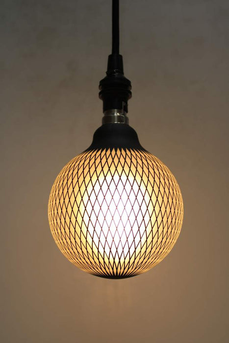 Decorative bulb with net pattern on pendant cord