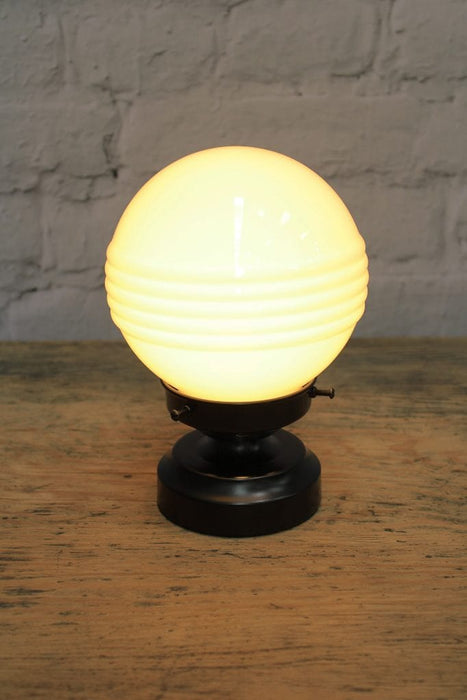 Ridged glass ball table lamp