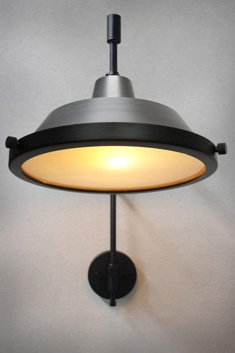 Steel shade wall light with flat glass cover