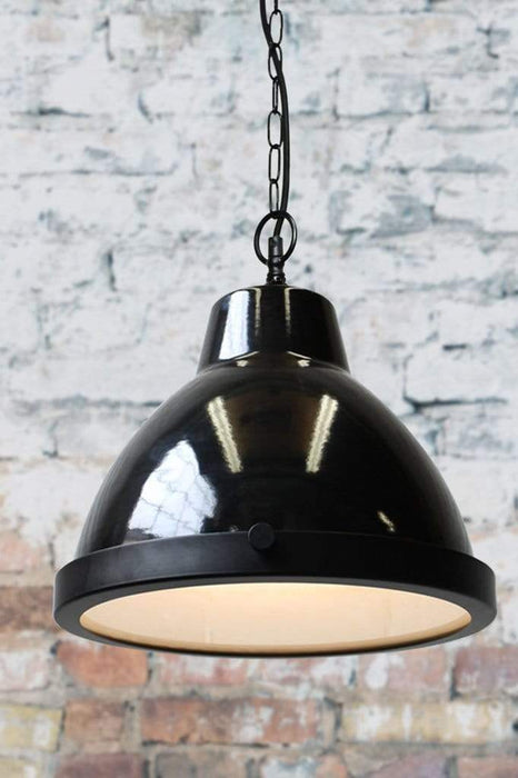 Top chain cord with black steel pendant lamp