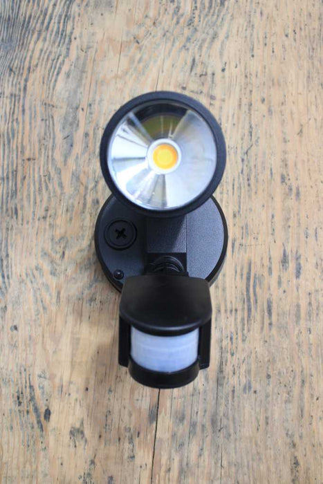 Tulse CCT LED Adjustable Sensor Floodlight in black with sensor