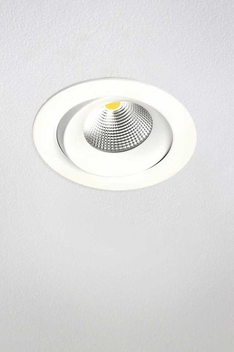White tiltable downlight without mounting plate