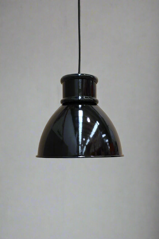 Black shade with short black cover